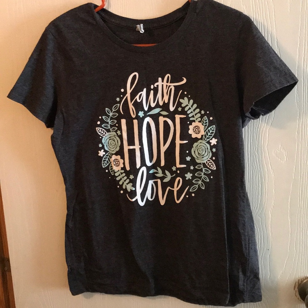 Women’s short sleeve shirt